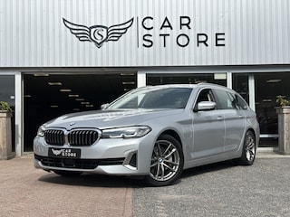 BMW 5-serie Touring 530e xDrive luxury line |CARPLAY|DEALER OH|LEDER|SFEERVERL|CRUISE|CLIMA|NAVI|LM VELGEN 18''