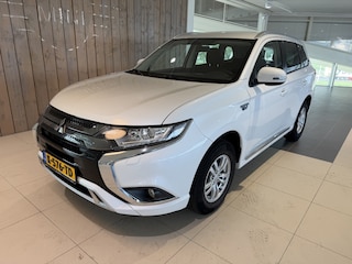 Mitsubishi Outlander 2.4 PHEV Pure