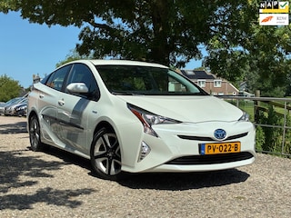 Toyota Prius 1.8 Dynamic | HUD + Stoel verw. + Clima + Cruise nu € 11.975,-!!!