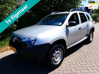Dacia Duster 1.6i 105pk 4WD ! 1e eigenaar 129.000km. Trekhaak 1500kg.