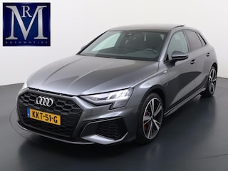 Audi A3 Sportback 45 TFSI e S edition Competition 245 PK PHEV | VAN € 34.900,- VOOR € 32.877,- | UW WK-VOORDEEL: € 2.023,- | S-LINE INTERIEUR & EXTERIEUR | PANORAMADAK | KEYLESS GO & START | BLACK OPTIC PAKKET | STOELVERWARMING | AUDI DEALER ONDERHOUDEN |