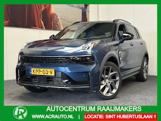 Lynk & Co 01 1.5 MY 2023 ZWARTE HEMEL 360 CAMERA ADAPTIVE CRUISE CONTROL PANORAMA SCHUIF/KANTELDAK APPLE CARPLAY/ANDROID RIJSTROOKSENSOREN ZEER MOOI !!