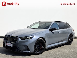 BMW 5-serie Touring M-Drivers Package Origineel NL Panoramadak Trekhaak | Bowers&Wilkins | Stoelverwarming/Ventilatie | Head-Up | Adaptieve LED Koplampen