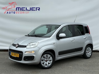 Fiat Panda 1.2 Lounge Centraal + AB | Hoge zit | Trekhaak | Airco !!