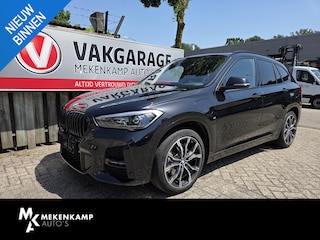 BMW X1 xDrive25e High Executive Edition M Sport 19"/Panoramadak/Elektrische stoel + memory/Adaptieve cruise/Keyless/HiFi/Camera