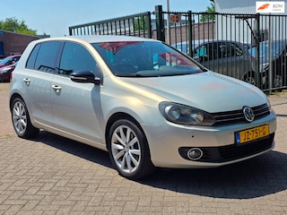 Volkswagen Golf 1.2 TSI Highline BlueMotion 1e eigenaar Airco navigatie cruis control parkeer sensor