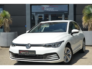 Volkswagen Golf 1.5 TSI Life 130pk Navigatie/Stoelverwarming/AdaptieveCruiseControl