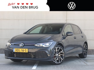Volkswagen Golf 1.4 eHybrid GTE 245pk DSG | Navigatie | Trekhaak | Camera | Winterpakket | LED Matrix | Head-Up Display |