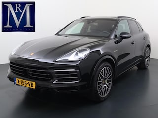 Porsche Cayenne 3.0 E-Hybrid Platinum Edition VAN: 77.900,- VOOR: 72.440,- UW WKVOORDEEL: 5.460,- | MEM. SEATS | Luchtvering | pano | stoelverwarming + verkoeling | 360 camera | Bose | sportchrono | mega knappe auto! | incl 12 mnd Bovag garantie |