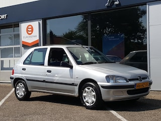 Peugeot 106 1.1 XR 5DR XT | Schuifdak | Toerenteller |