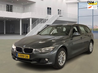BMW 3-serie Touring 320i Business/AIRCO/CRUISE/ELECRAMEN VOOR-ACHTER/NAVI/PARKEERSENS ACHTER
