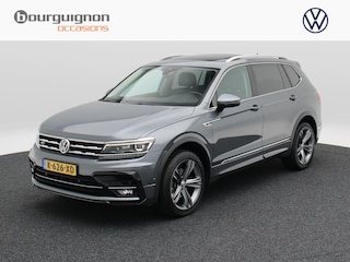 Volkswagen Tiguan 1.5 TSi 150 Pk Automaat R-Line 7-Persoons | Stoelverwarming | Panorama dak | Adaptive Cruise | 360 Camera | Trekhaak | CarPlay | 19 Inch | 139.672 Km !!