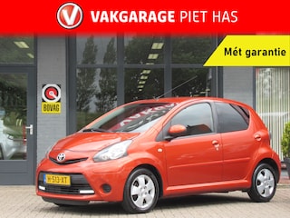 Toyota Aygo 1.0 VVT-i Comfort Orange | Airco | Bluetooth | Zuinig | 5-Deurs | Metallic lak | LM-Velgen | Getint glas |