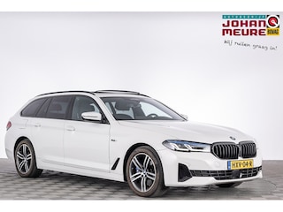 BMW 530 e Touring xDrive Business Edition Plus | PANORAMADAK | LEDER | Full LED .