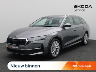 Skoda Octavia Combi 1.5 TSI MHEV Business Edition Plus 150PK DSG Matrix led, Trekhaak, Achteruitrijcamera, Keyless, Virtual Pedal, Stoelverwarming, 17" LM Velgen, Adaptieve Cruise Control