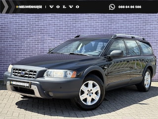 Volvo XC70 2.5 T Kinetic 5 Cilinder | AWD | 1 ste eigenaar | Memory bestuurder stoel | Roofrails| Parkeer sensoren vóór en achter | verwarmde voorstoelen | Climate control | Cruise control | regen Sensor | Trekhaak | Dealer onderhouden |
