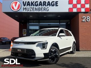 Kia Niro Edition Advanced 64.8 kWh // NAVI // LEDER // CAMERA // TREKHAAK // ELEK. STOEL // ADAPTIVE CRUISE // STOEL + STUUR VERWARMING // CLIMA //