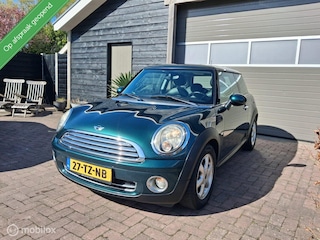 Mini Cooper 1.6 Chili | Nieuwe APK | Panorama dak|Leder
