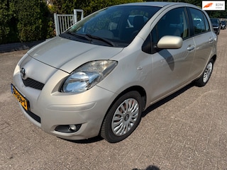 Toyota Yaris 1.3 VVTi 5-DRS AUT. Aspiration ECC *LICHTE VOORSCHADE*