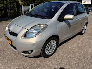 Toyota Yaris 1.3 VVTi 5-DRS AUT. Aspiration ECC *LICHTE VOORSCHADE*