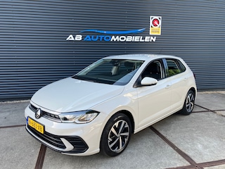 Volkswagen Polo 1.0 TSI Life PARKEERSENSOREN/ CARPLAY