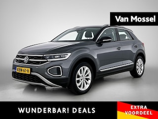Volkswagen T-Roc 1.5 TSI Style | 150 PK | Automaat | Keyless | Digital Cockpit PRO | Stoelverwarming | Parkeercamera | Art-Velours Stoelen | All Season Banden