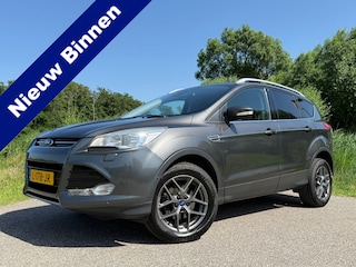 Ford Kuga 1.5 Trend / H-Leder / 1e Eigenaar / Navi / Clima / Stoelverwarming / 17" Velgen / PDC / Cruise / 6 Versnellingen /