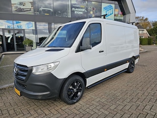 Mercedes-Benz Sprinter 314 CDI L2-H1 Handgeschakeld * MBUX * Trekhaak * Camera * PDC *