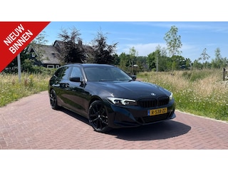 BMW 3-serie Touring 318i Facelift model | Sportstoelen | 19 Inch | NL-Auto |