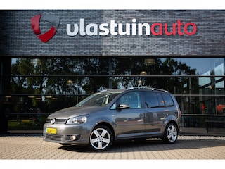 Volkswagen Touran 1.2 TSI Highline BlueMotion , Panoramadak, Cruise control, Achteruitrijcamera,