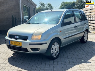 Ford Fusion 1.6-16V First Edition | 5drs | trekhaak | airco | pdc | nw apk bij levering !