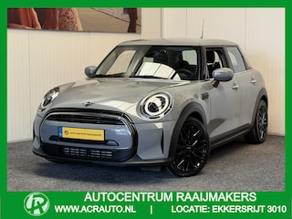 Mini Cooper 5-DEURS 1.5 CLASSIC NAVIGATIE CRUISE CONTROL CLIMATE CONTROL BLUETOOTH TELEFOON APPLE CARPLAY/ANDROID 17" LICHTMETALEN VELGEN PDC ZEER MOOI !!