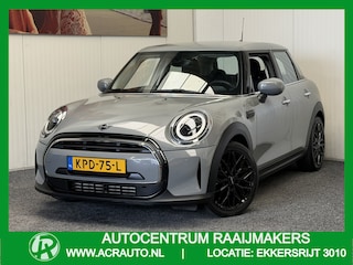 Mini Cooper 5-DEURS 1.5 CLASSIC NAVIGATIE CRUISE CONTROL CLIMATE CONTROL BLUETOOTH TELEFOON APPLE CARPLAY/ANDROID 17" LICHTMETALEN VELGEN PDC ZEER MOOI !!