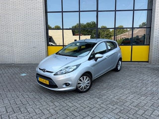 Ford Fiesta 1.4 Ghia, automaat, airco, PDC & trekhaak