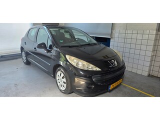 Peugeot 207 1.4-16V Color-line