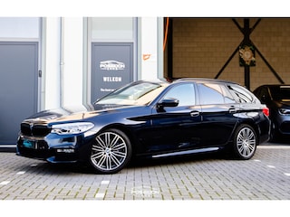 BMW 5-serie Touring 530i M-Pakket | Panoramadak | Memory | Head-Up | A.Camera | Sfeerverlichting | Adaptive LED | BOMVOLL!!