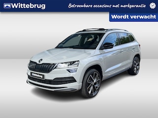 Skoda Karoq 1.5 TSI ACT Sportline Business / Panorama dak / Carplay / Stoelverwarming voor en achter / 19'' LMV