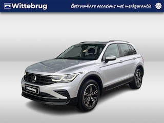 Volkswagen Tiguan 1.4 TSI eHybrid Style Business / Led Matrix / 360 Camera / Stoel + stuur verwarming / 18'' LMV