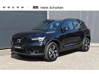 Volvo XC40 B4 Plus Dark | Trekhaak | Allseason banden | Verwarmbare voorstoelen en stuurwiel | Premium audio by Harman Kardon | Apple carplay/Android auto | Verwarmbare voorruit