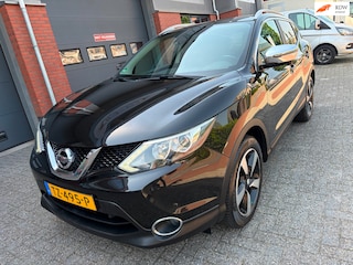 Nissan Qashqai 1.2 Connect Edition / Pano'dak / Camera / Trekhaak / LED