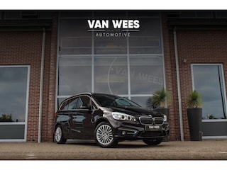 BMW 2-serie Tourer 220i Centennial Executive 7p. | Luxury Line | 2e eigenaar | Camera | HiFi audio | Active guard | LED | Cruise control | Stoelverwarming | Park Assistant | Navigatie
