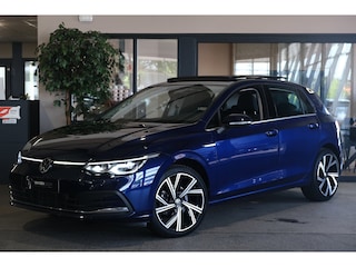 Volkswagen Golf 8 1.5 eTSI Style DSG Pano Led Trekhaak Navi Virtual ACC Memory