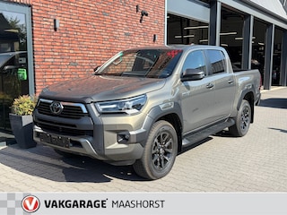 Toyota Hilux 2.8 D 4WD Invincible