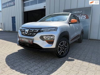 Dacia Spring Comfort Plus (Orange Pack) 27 kWh / Airco / Navi / Bluetooth / Cruise Control / Achteruitrij camera /