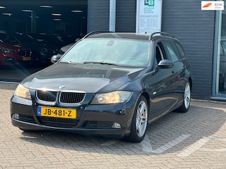 BMW 3-serie Touring 320i Business Line/PANO-DAK/NAVI/EXPORT PRIJS!!