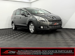 Peugeot 5008 1.6 THP GT 7p. Panoramadak, Parkeersensoren, Navi, Leder, Cruise control, Clima, Stoelverwarming, Head-up display, Trekhaak
