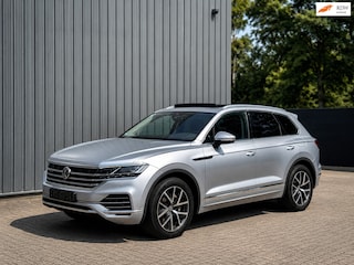 Volkswagen Touareg 3.0 TSI eHybrid | Massage | MatrixLED | Trekh + Luchtv