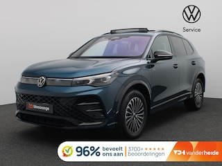 Volkswagen Tiguan 1.5 eHybrid R-Line Edition 272PK DSG SOH 100%, Panoramadak, Trekhaak, Leder, Memorystoel, 20" LM Velgen(foto volgt), Black Style, Head-Up Display, 360gr. Camera, Harman Kardon Audio