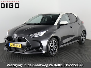 Toyota Yaris 1.5 VVT-I First Edition Bi-Tone Automaat | Apple Carplay & AndroidAUTO | Camera | Lichtmetalen velgen |