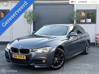 BMW 318i High Executive M Sport|RIJKLAAR|PDC|GARANTY